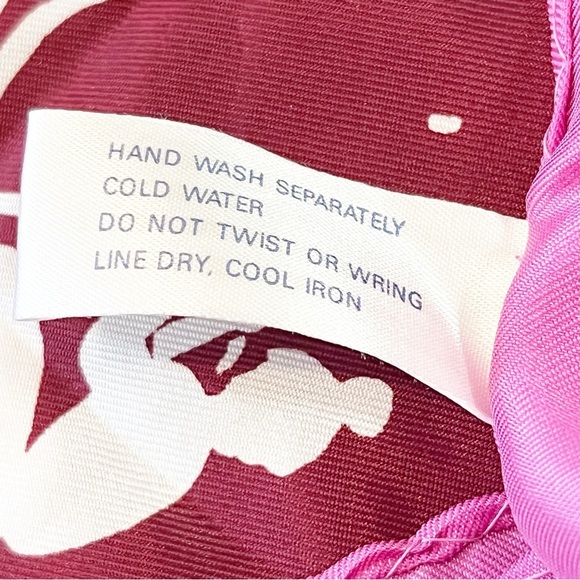 Vintage Burgundy Silk Scarf Women Skiing Winter Sports Retro White Pink Classic - Picture 6 of 8